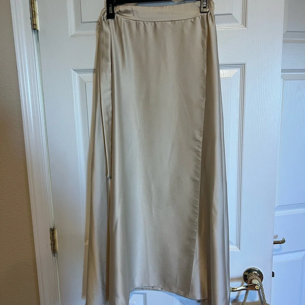 Elegant Gold Cream Skirt, With a Sash Belt Silky Satin feel Women's Maxi Skirt - Picture 3 of 4